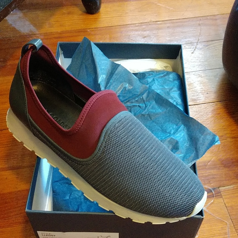 Gray & maroon walking shoes